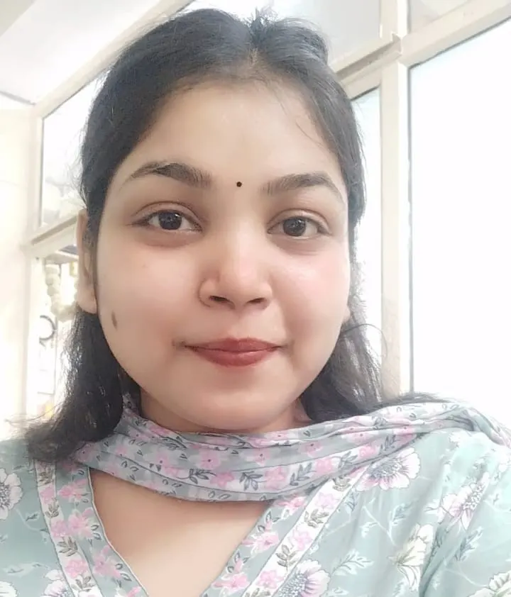 Himanshi singh Navyut education